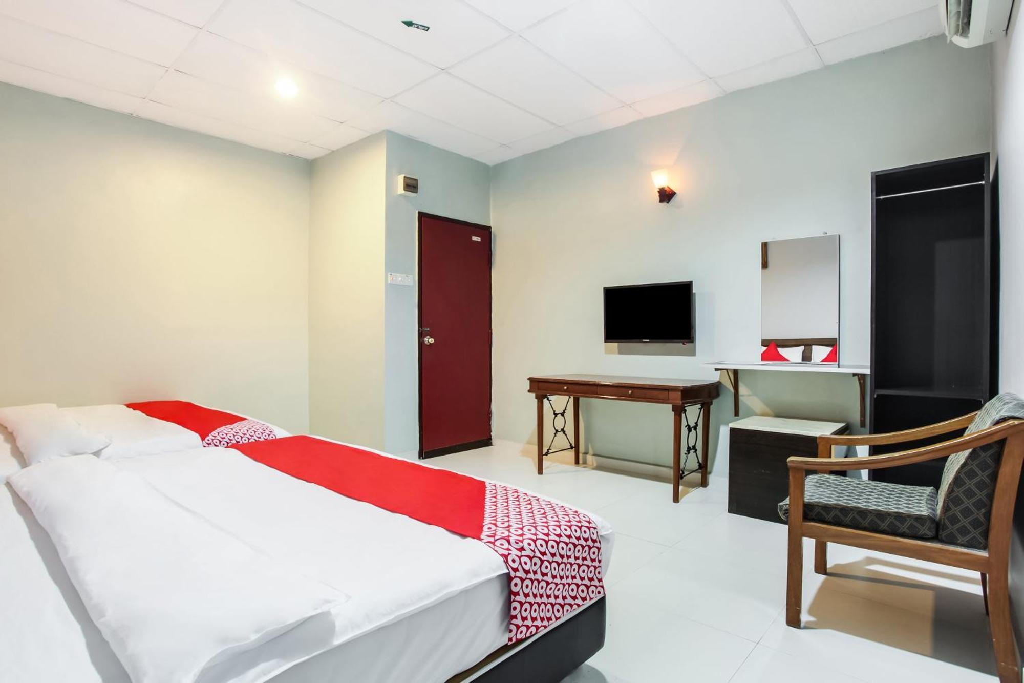 Hotel Super Oyo 89427 Kavanas 2*